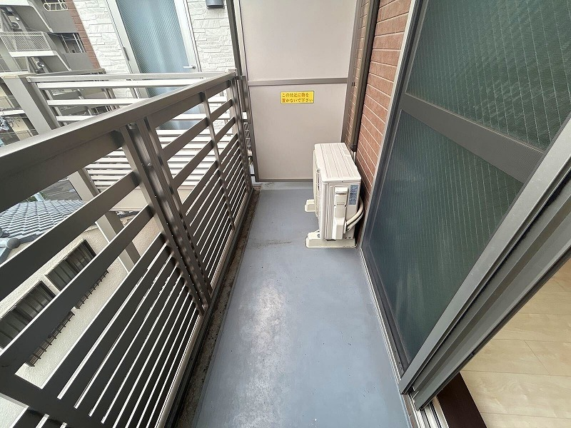 CLEINO River city Balcony