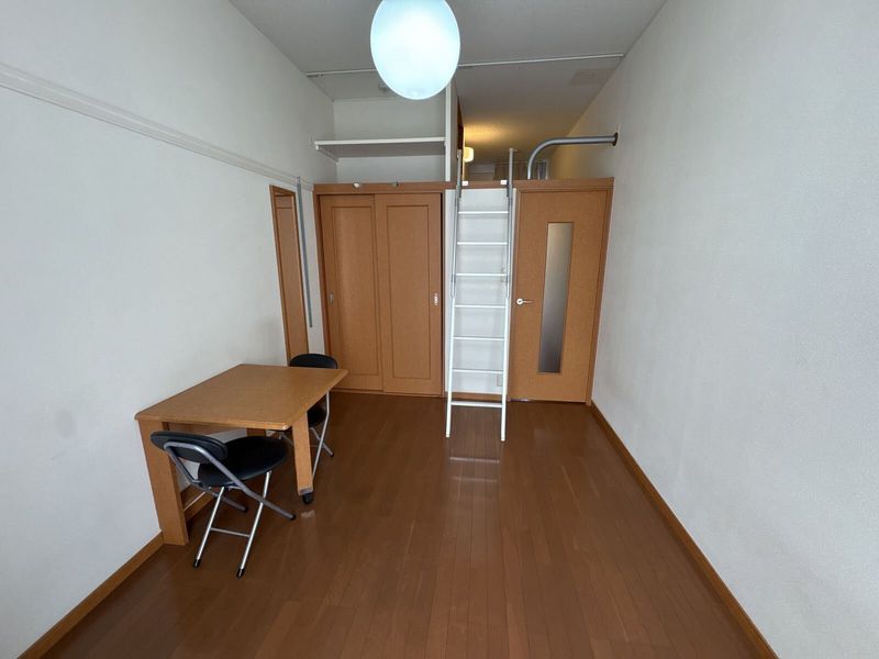 leopalace M&M 21 Yokkaichi Phòng khách