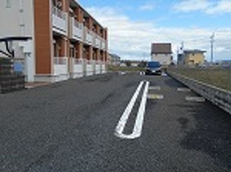 レオネクストプリマベーラ　Ⅱ 駐車場