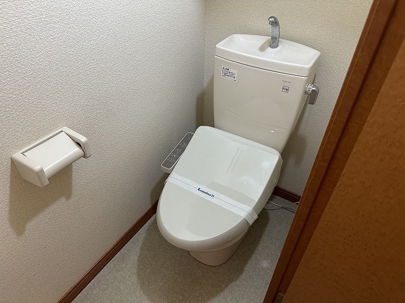 レオパレスサニーヒルズ トイレ
