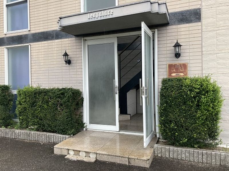 レオパレス岩田西 エントランス