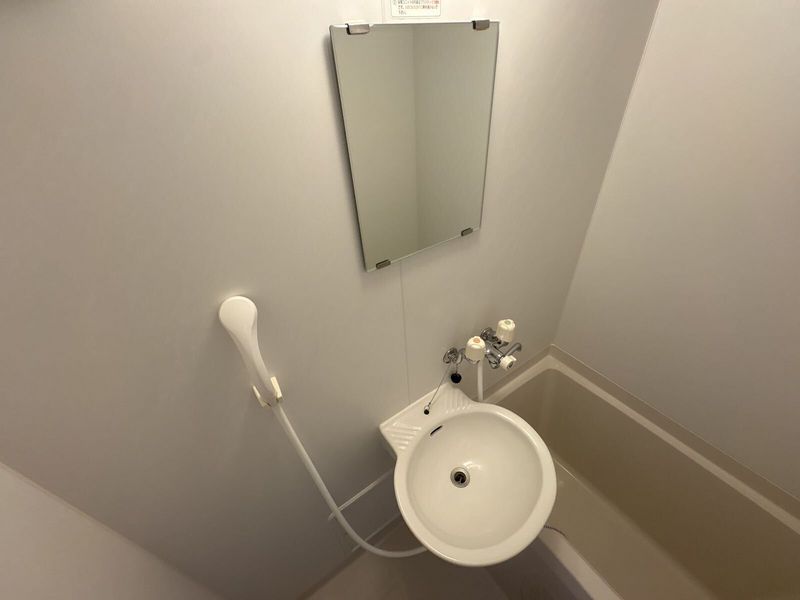 レオパレスサンヴィレッジ 洗面台