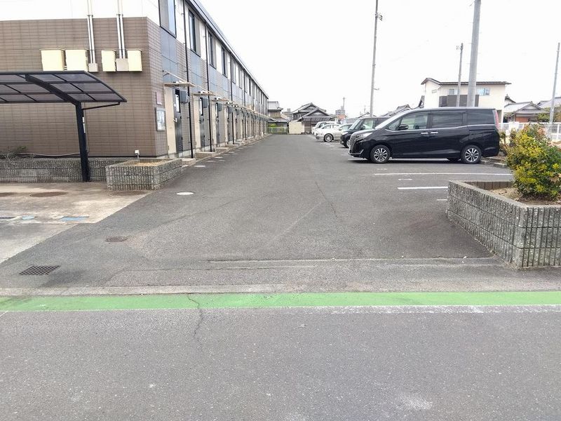 レオパレス高木 エントランス