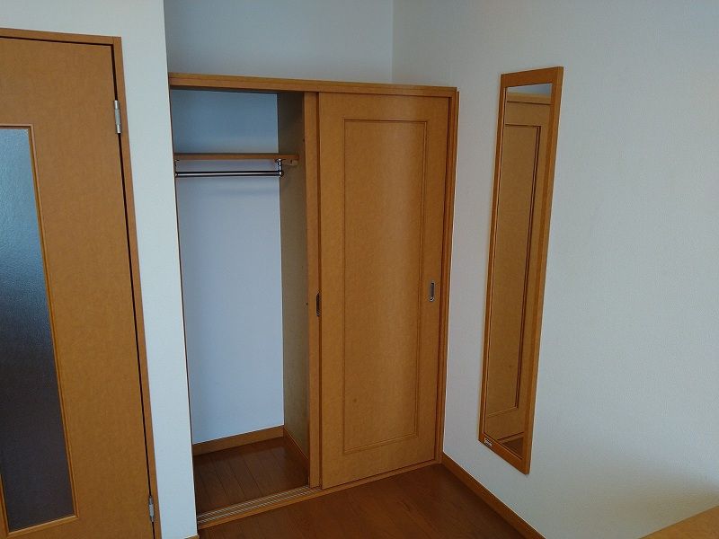 レオパレスベール 収納
