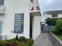 レオパレスサンライズ小那覇 エントランス