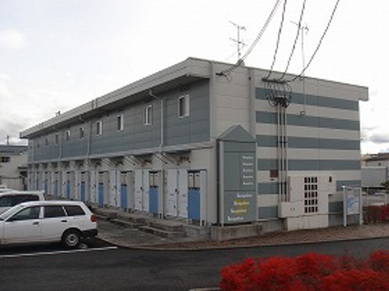 レオパレスなめとこ山　２ 駐車場