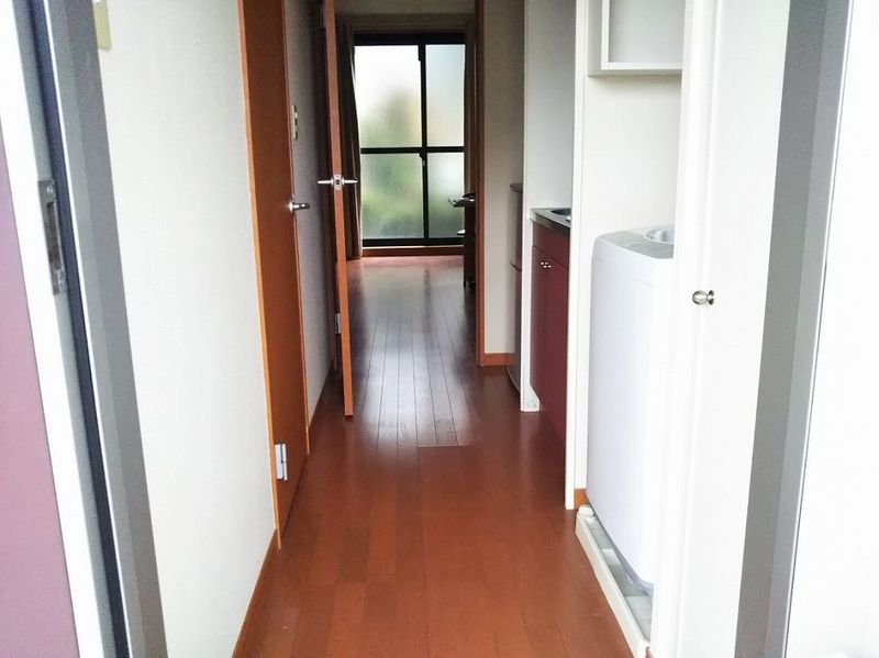 レオパレス吉春Ⅱ 玄関