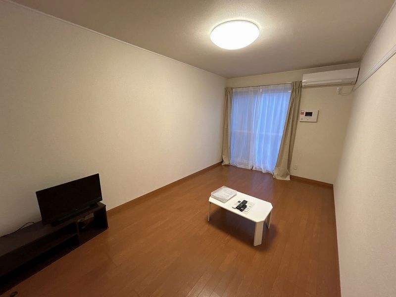 レオパレスＮＥＸＴ　ＤＯＯＲ 居間