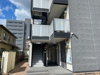 レオパレスローレル相生 エントランス