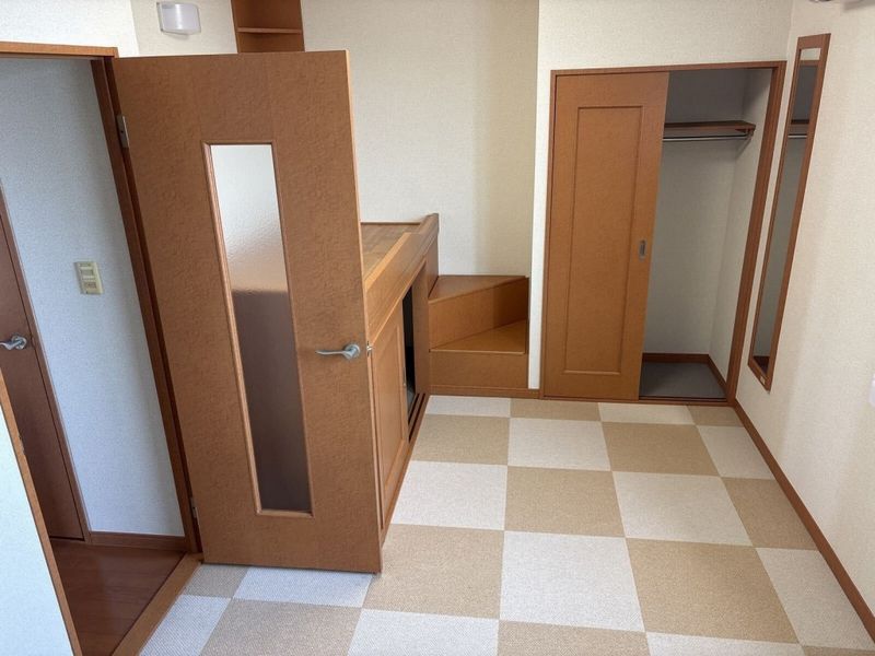 レオパレスルート４セイジィ 居間