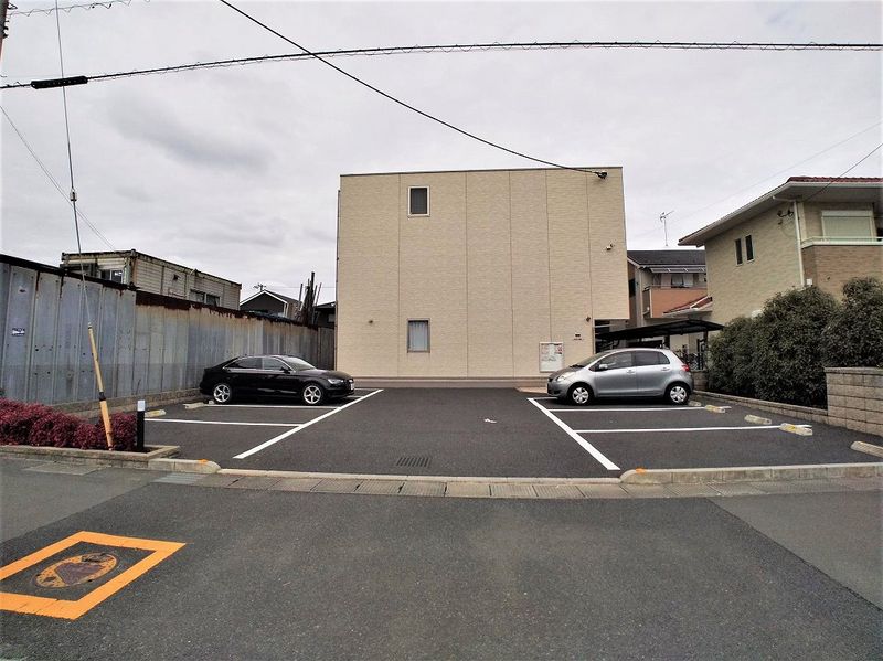クレイノ八潮 駐車場