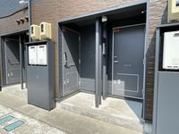 レオパレスメディオ新津 エントランス