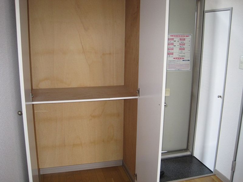 レオパレス杉本 収納