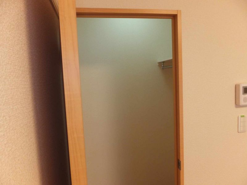 レオパレスモンターニュ日向 収納