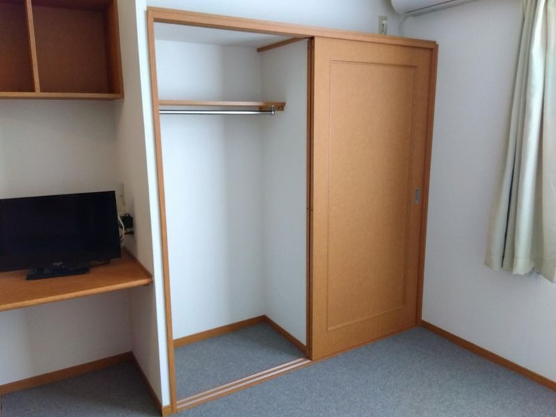 レオパレスソレーユ 収納