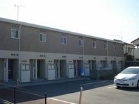 レオパレス陵南 駐車場