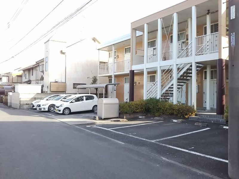 レオパレスＫＭ 駐車場