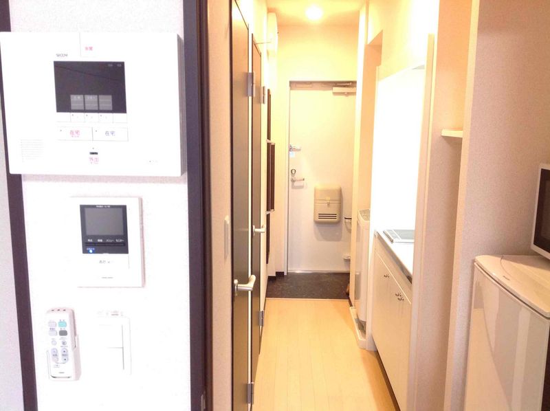 クレイノ志賀本通 玄関