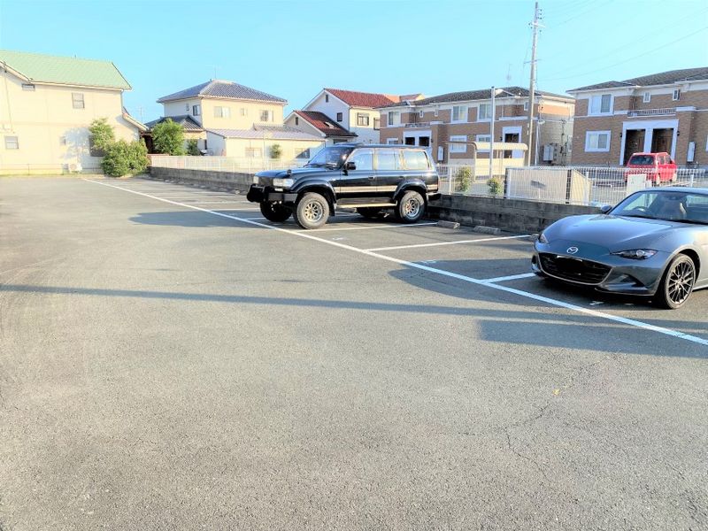 レオパレスシーグリーン 駐車場