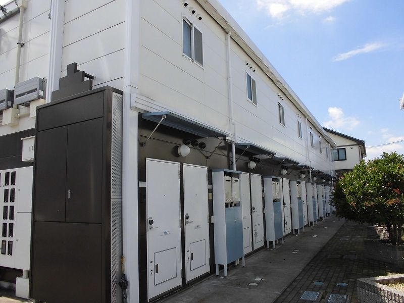 レオパレス中屋敷ソレイユ エントランス