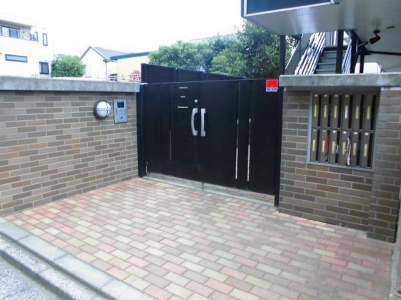 レオパレスＲｅｄＨｉｌｌ エントランス