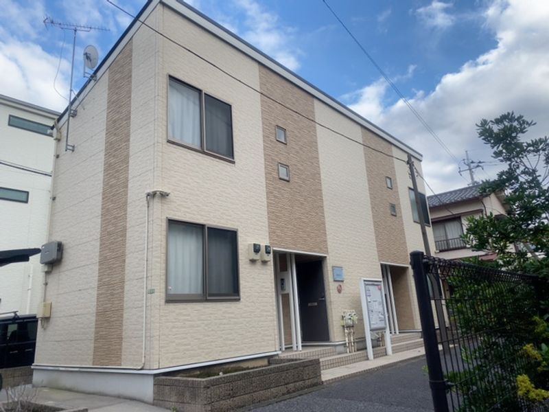 Bên ngoài LEONEXT HOSOYA II