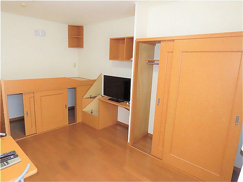 レオパレスサンクレスト 収納
