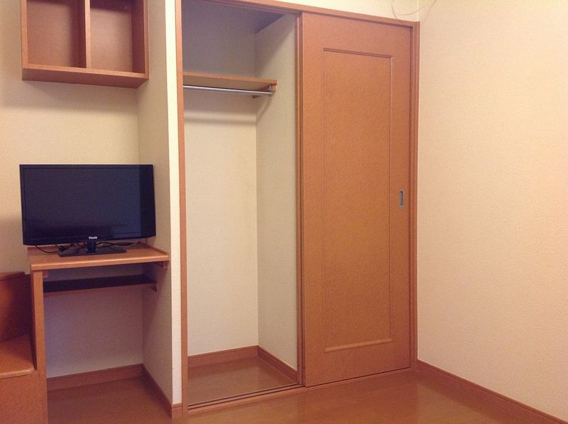 レオパレスヴァンサンカン 収納