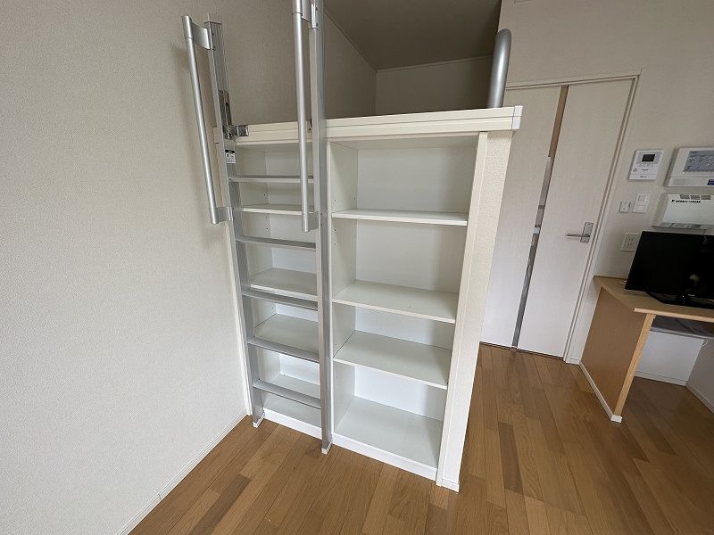 レオパレス竹松 収納