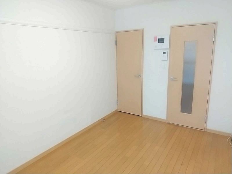 レオパレスアベニューⅡ 居間