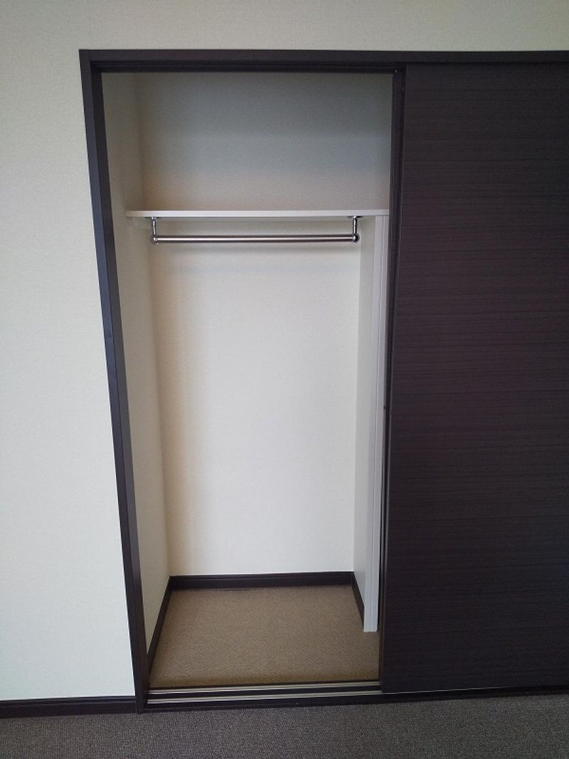 レオネクストカルミア 収納