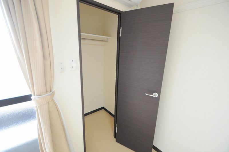 レオネクスト御所 収納