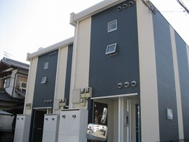 レオネクストＳＵＮ西河原 玄関
