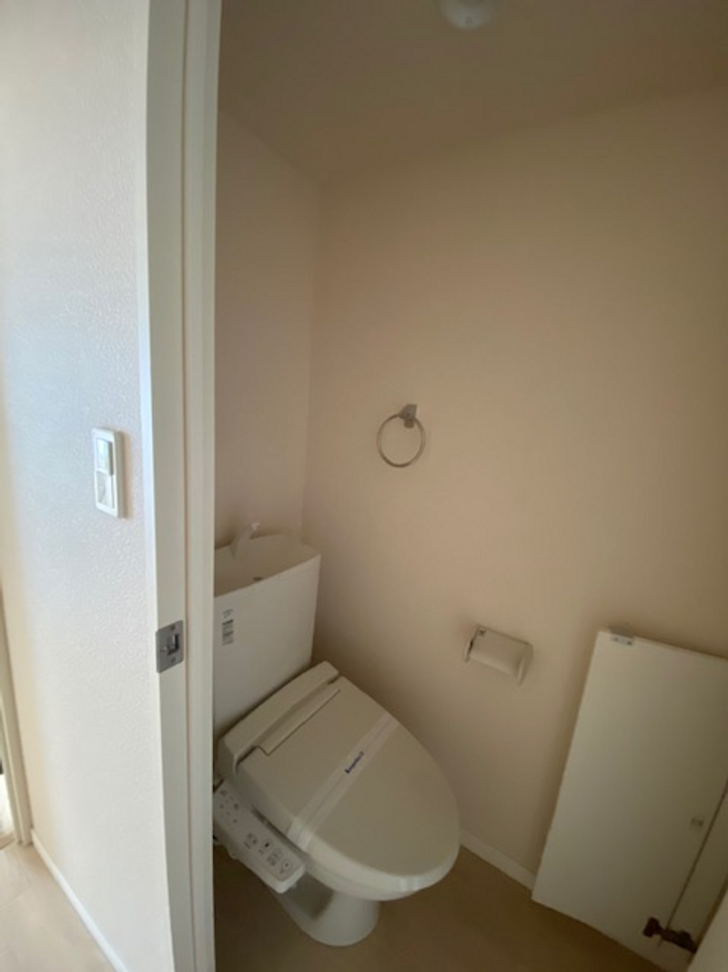 LEONEXT Avenir Toilet