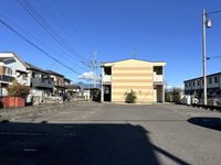レオパレスフルール 駐車場