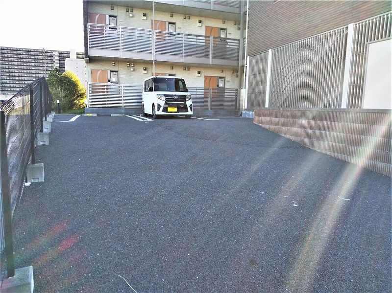 クレイノアミスター 駐車場