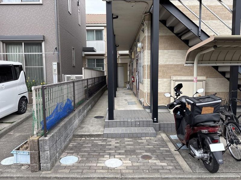 レオパレス向川Ⅳ エントランス