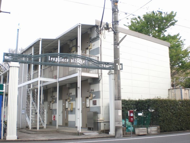 レオパレスシャンポール武蔵野 外観