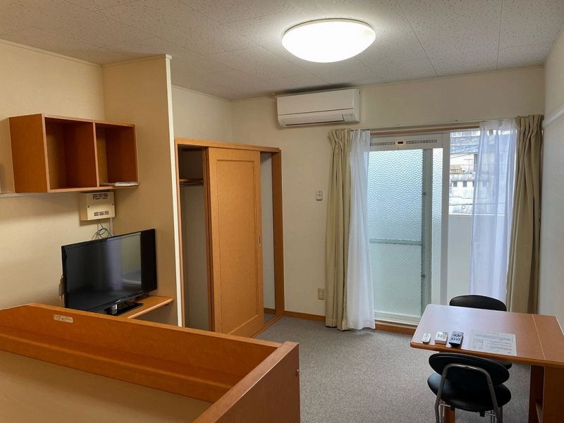 レオパレス恵ハイツ 居間