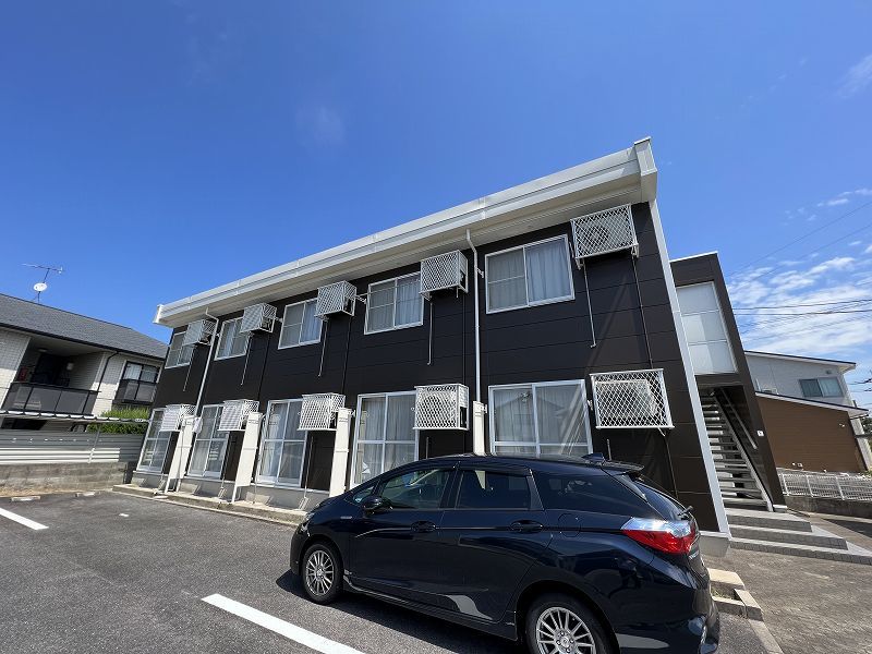 レオパレスハタガサキ 駐車場