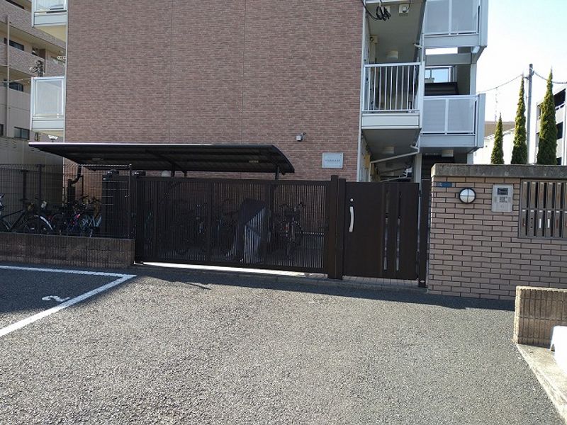 レオパレスファーストコートユウ セキュリティ