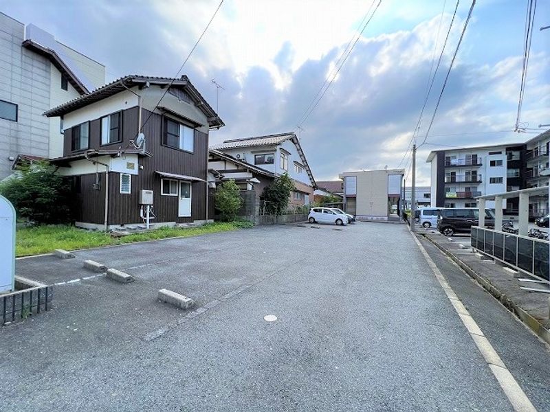 レオパレスＣｏｍｅｔｓ 駐車場