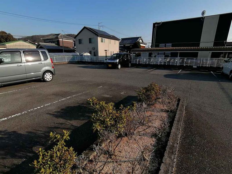 レオパレス太田 駐車場