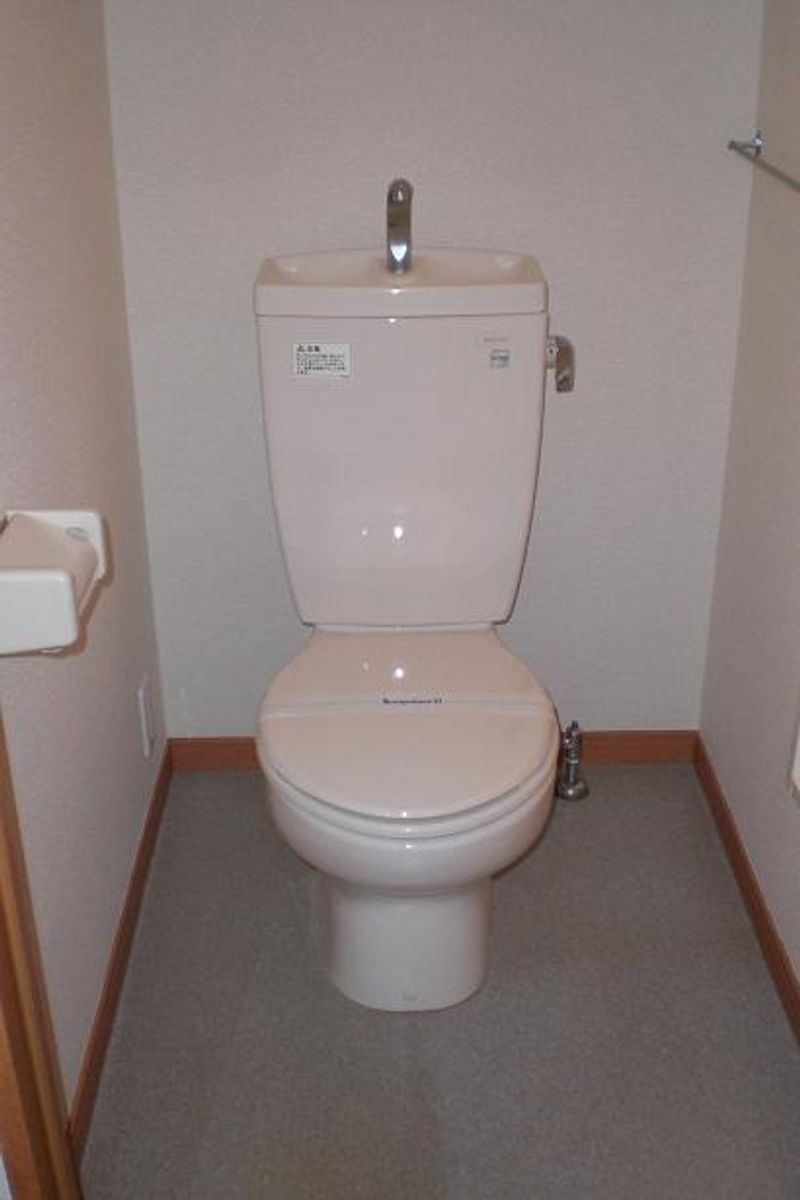 レオパレスカーニバルⅡ トイレ
