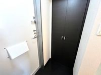 レオネクストミレニアム　Ｔ 玄関