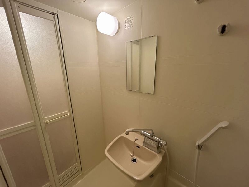 レオパレスグランプラス 洗面台