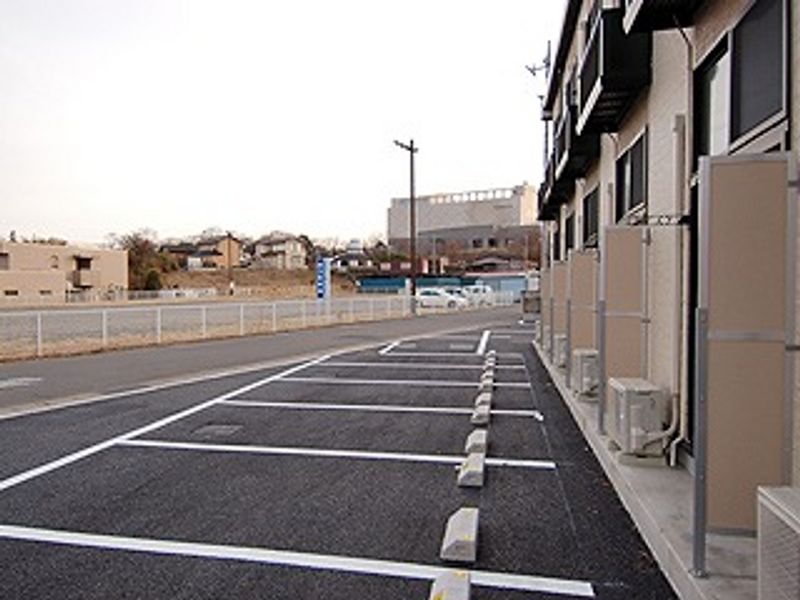 レオパレスダース 駐車場