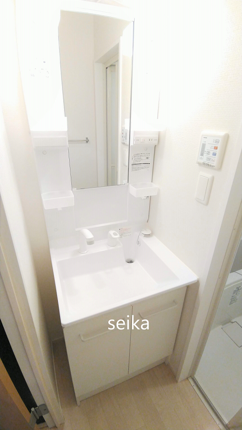 クレイノネオ南篠崎町 洗面台