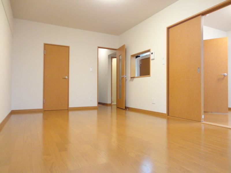 レオパレスアカシ 居間