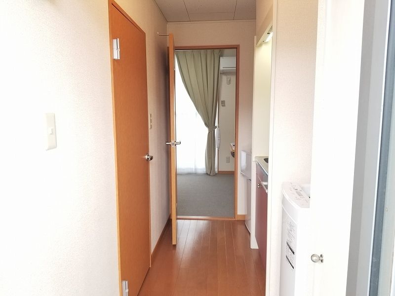 レオパレスソワ　メゾンⅢ 玄関
